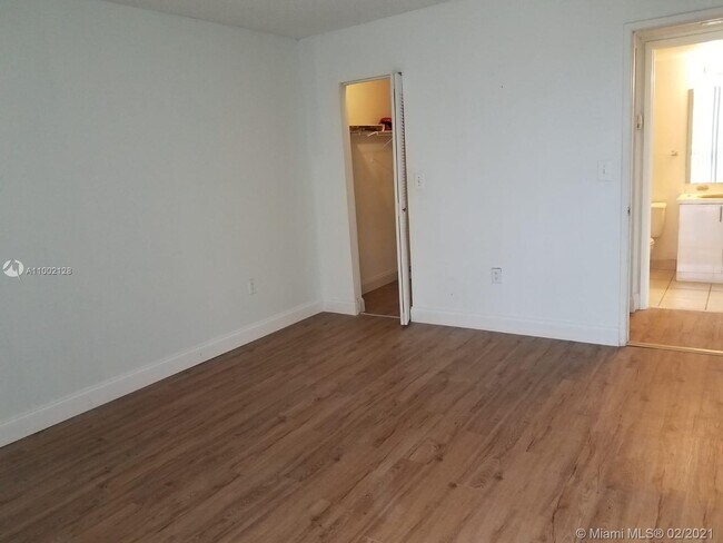 Building Photo - 7125 NW 186th St