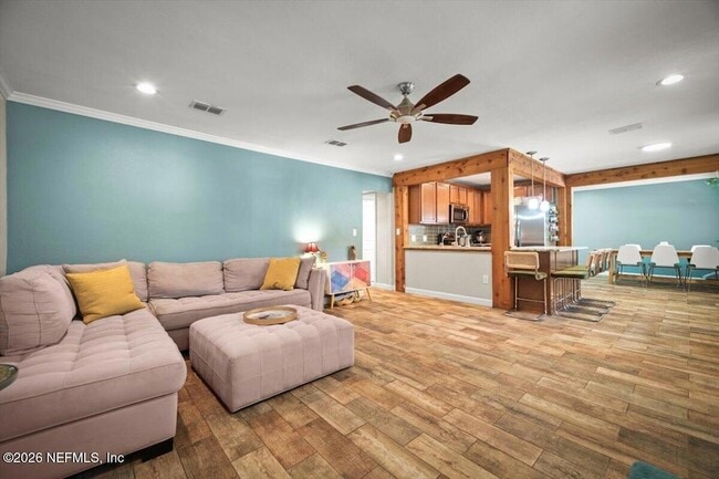 Building Photo - 2032 Inwood Terrace