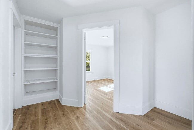 Building Photo - NEW 4-Bed Home with Modern Updates & Extra...