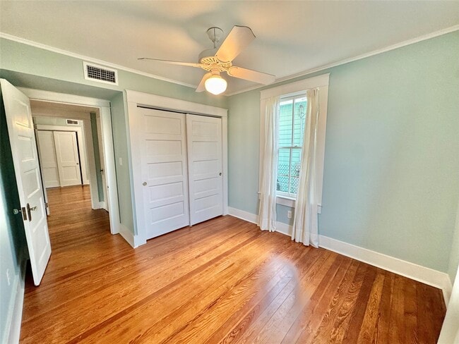 Building Photo - 2119 Avenue O 1/2