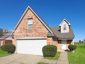 Building Photo - 5641 Kaitlyn Dr W