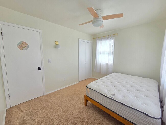 Building Photo - $3,050 - 4 Bed / 2.5 Bath Beautiful Home in Upper South Hill