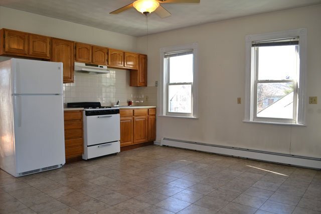 Building Photo - 28 Fremont St