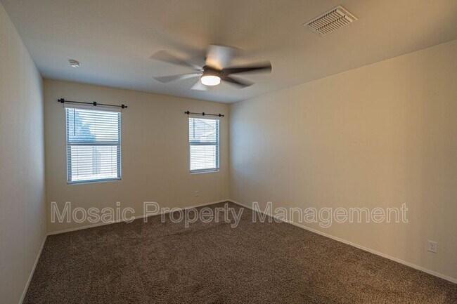 Building Photo - 1258 E Eric Pl