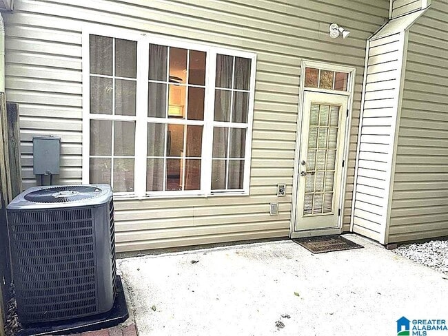 Building Photo - 156 Hayesbury Ct