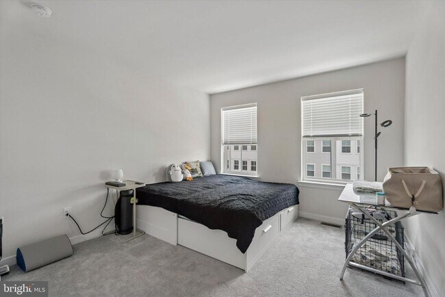 Building Photo - 46 Continental Wy