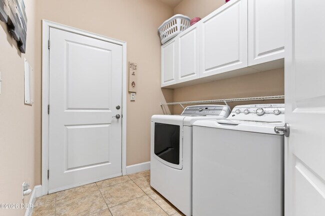 Building Photo - 1080 Kilkenny Ln