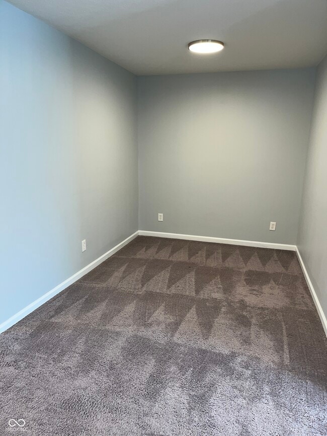 Building Photo - 838 N Temple Ave