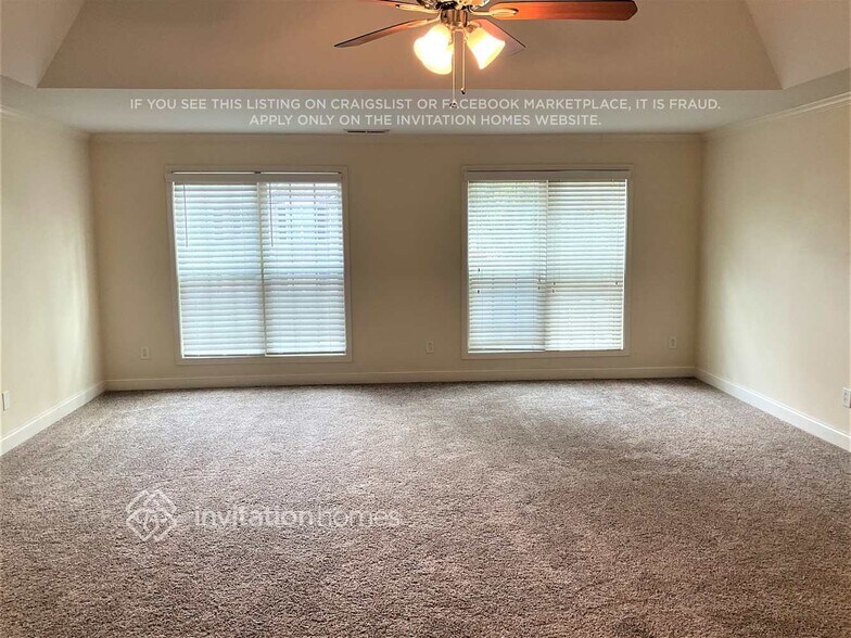 Building Photo - 478 Commons Park Ln