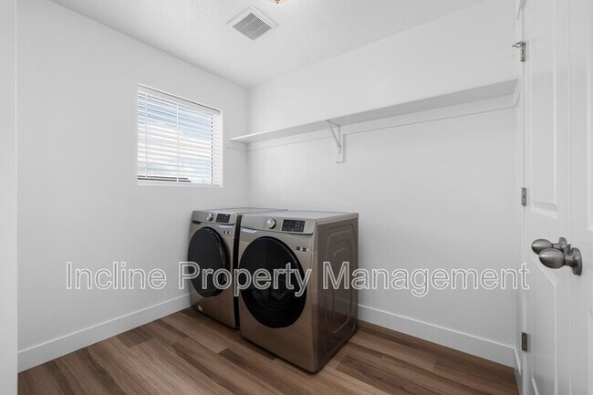 Building Photo - 766 S 850 W