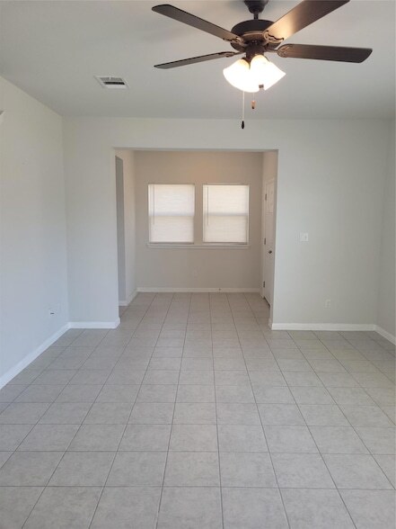 Building Photo - 8308 Daisy Cutter Crossing