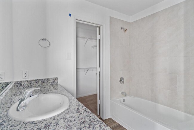 Building Photo - 3940 Prairie Crk