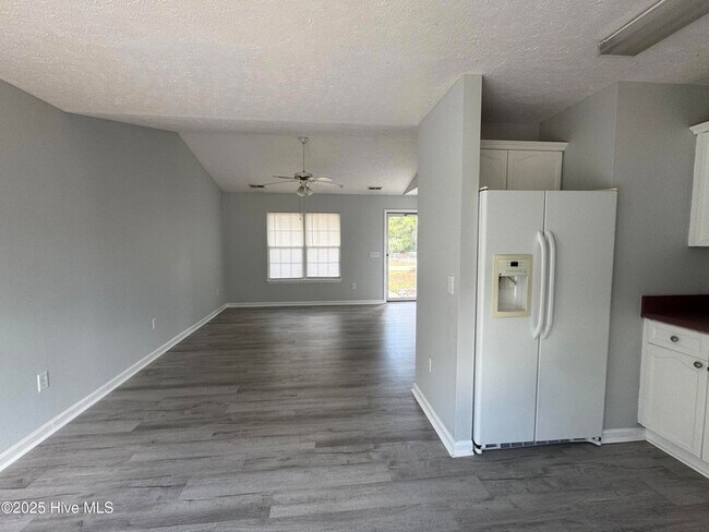 Building Photo - 117 NW 10th St