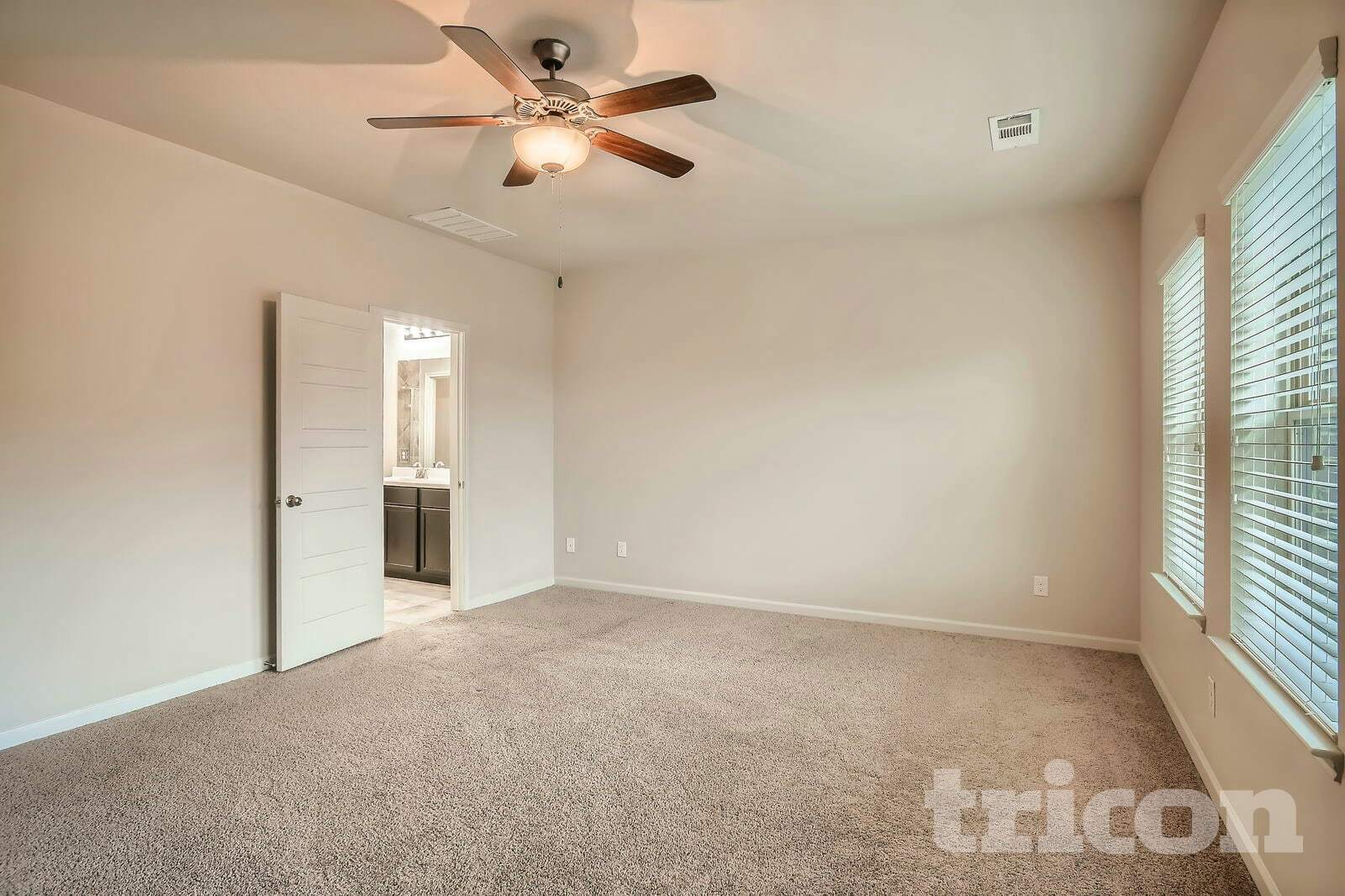 Building Photo - 1592 Sugarberry Dr