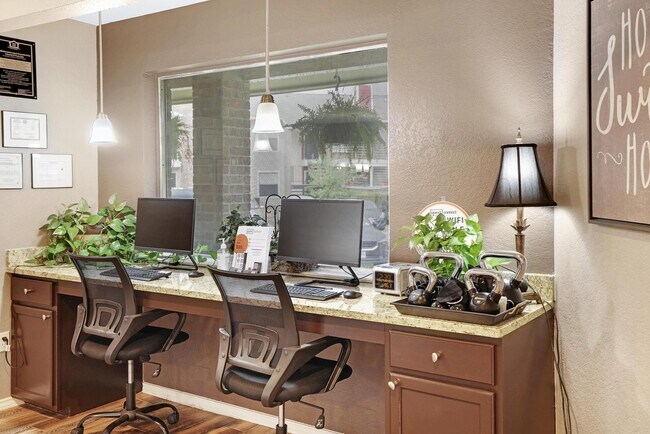 Building Photo - 1919 W Tarrant Rd