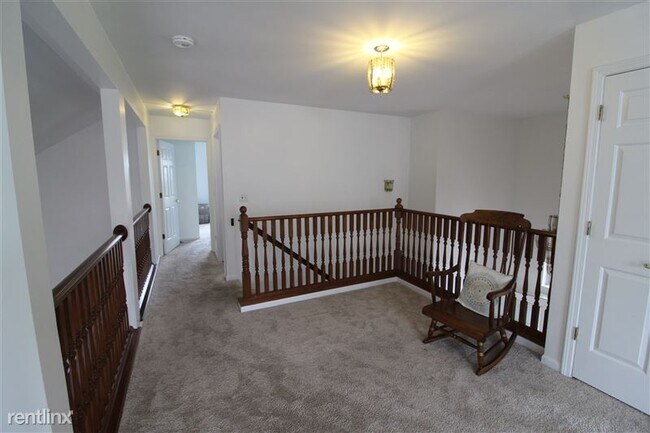 Building Photo - 5531 Redbud Ct
