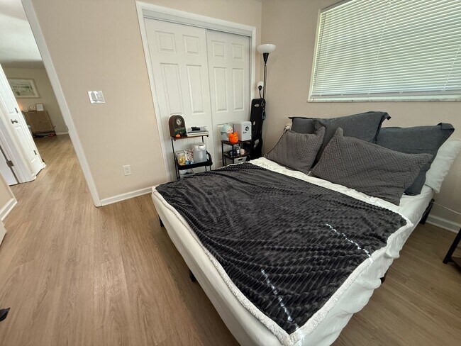 Building Photo - 13583 Imperial Groves Dr E