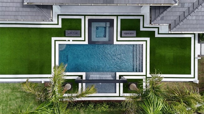 Building Photo - 1221 Richmond Rd