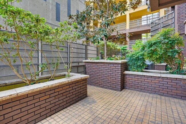 Building Photo - 1225 Island Ave