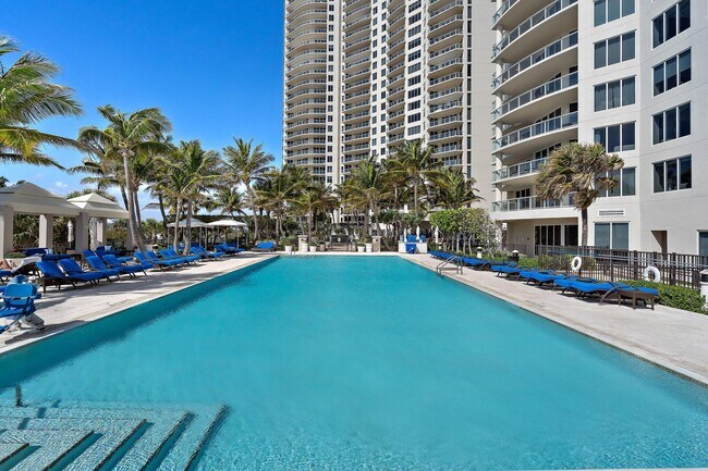 Building Photo - 2700 N Ocean Dr