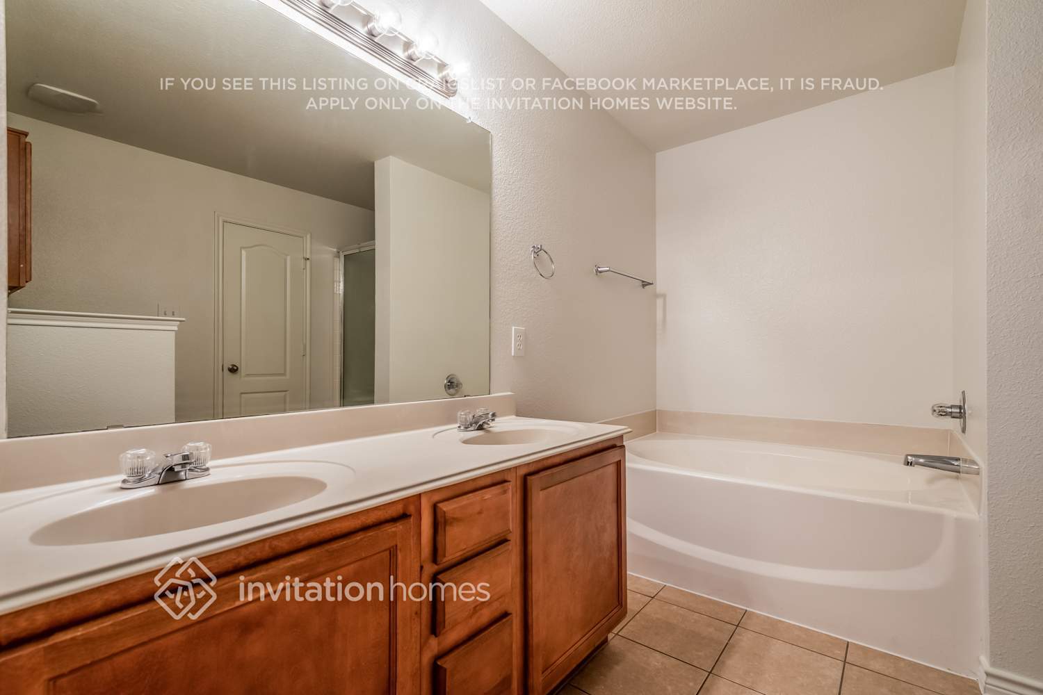 Building Photo - 3849 Cedar Falls Dr