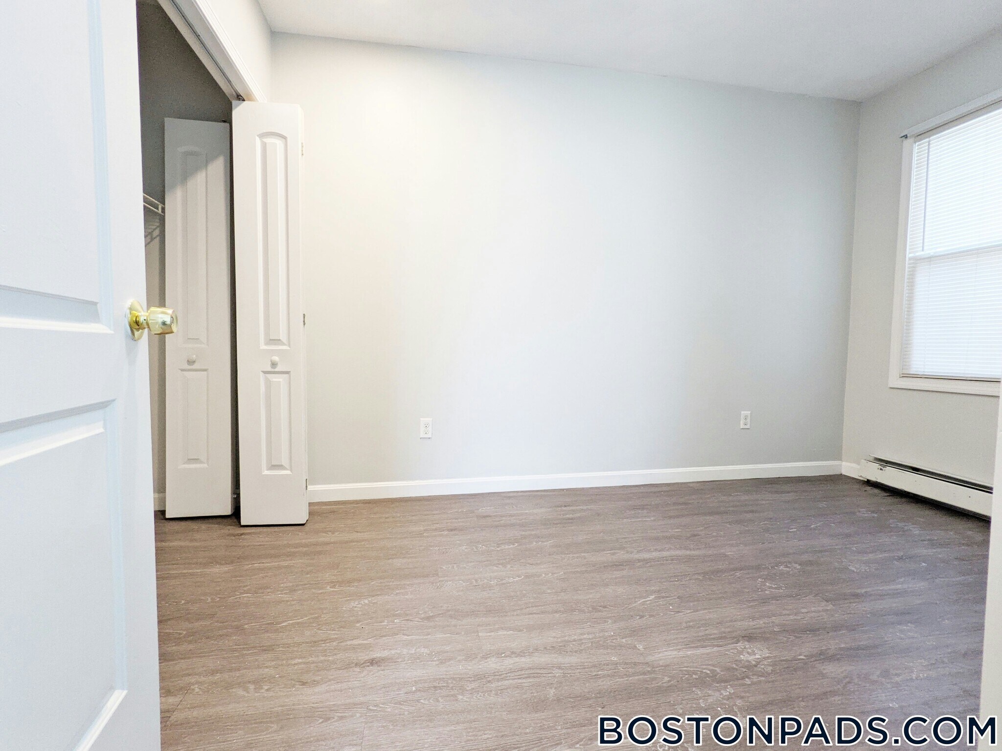 Building Photo - 329 Paris St