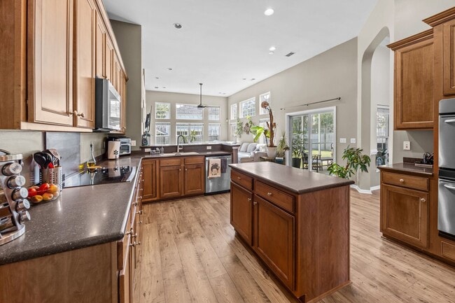 Building Photo - Beautiful 4-Bedroom Home in Desirable Tanner Plantation