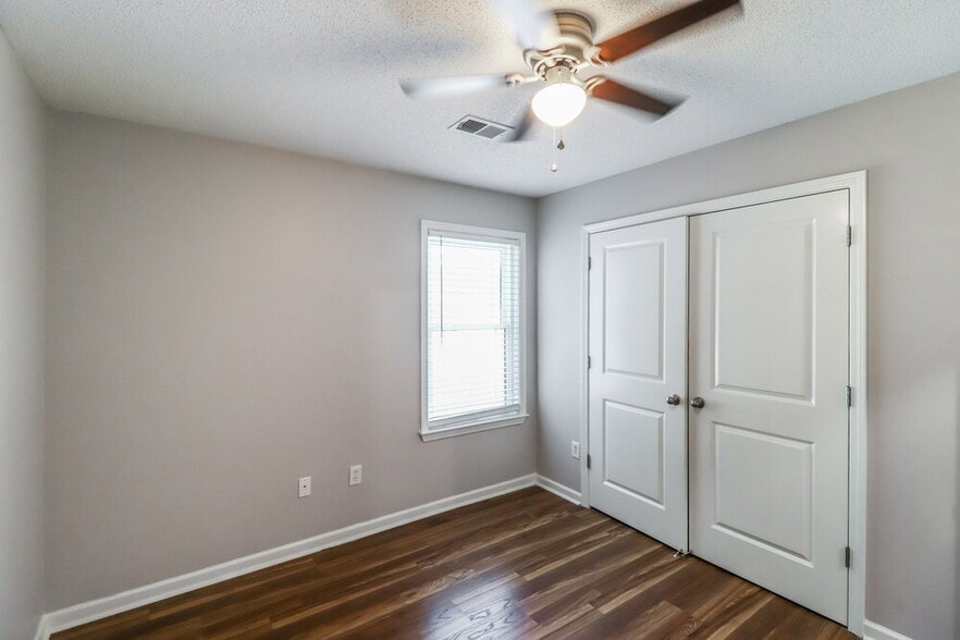 Building Photo - 15 Cypress Grove Cove