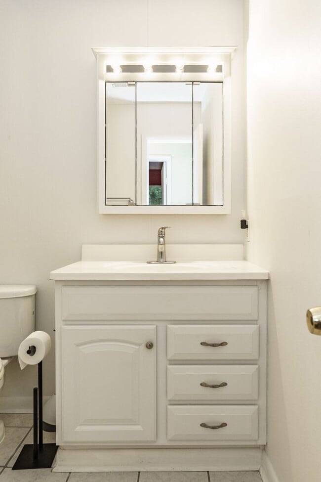 Building Photo - Beautiful 4 bedroom in the heart of Mossy Oaks!