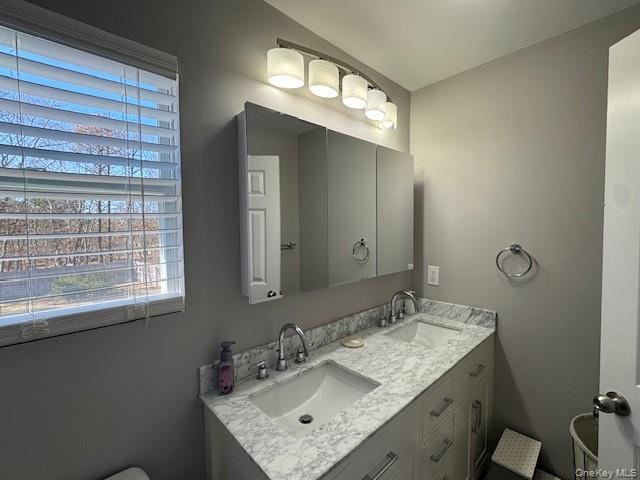 Building Photo - 20 Jennifers Path