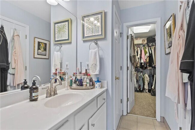 Building Photo - 2924 Wintercrest Way