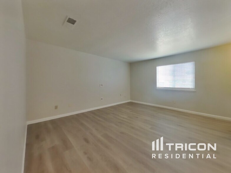 Building Photo - 515 Tisdell Dr