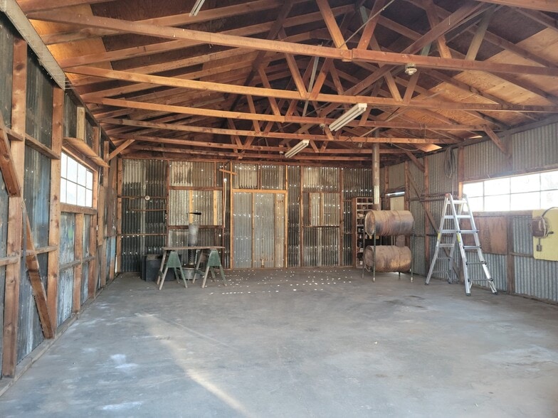 Building Photo - 13220 Red Mountain Rd