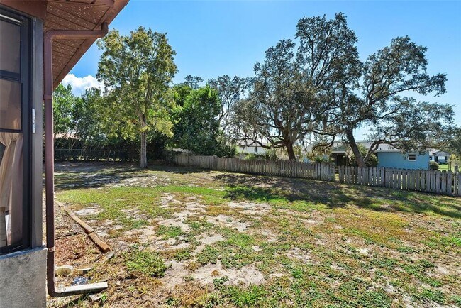 Building Photo - 241 Dartmouth Ave