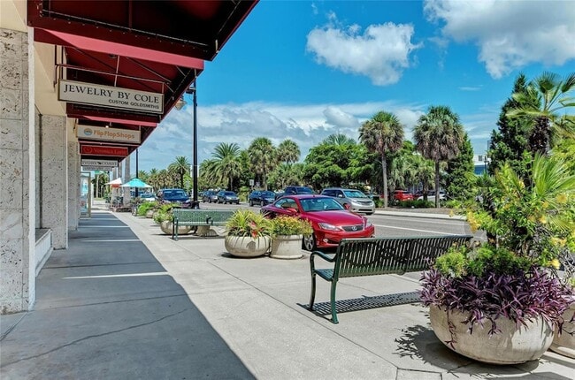 Building Photo - 4473 Gulf of Mexico Dr