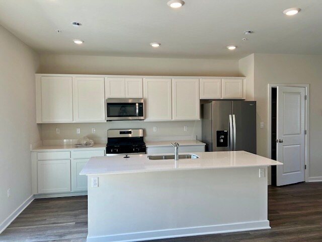 Building Photo - 7411 Calm Retreat Blvd