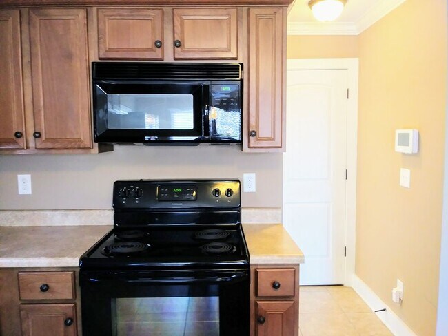 Building Photo - 6511 Ridgeview Ln in Park Lake Neighborhood