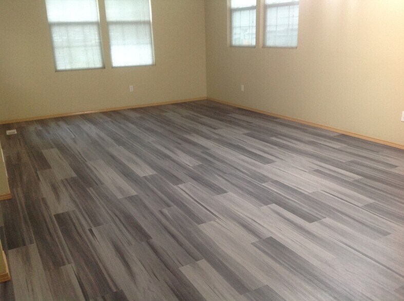 Building Photo - 14362 NE 189th Ct