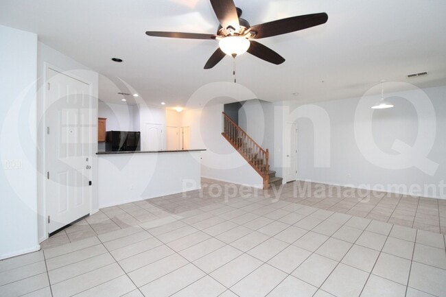 Building Photo - 8147 W Lynwood St