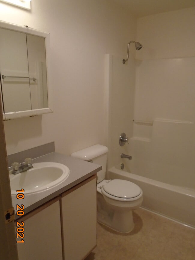 Building Photo - 160 N 7th St