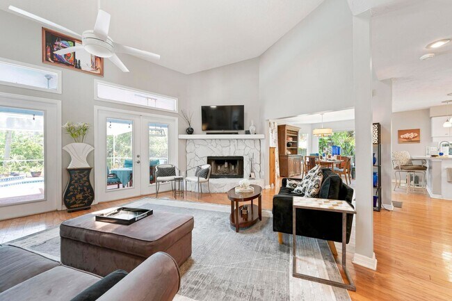 Building Photo - ** STUNNING 4 BEDROOM 2 FULL BATH/ 2 HALF BATH HOME WITH A PRIVATE POOL LOCATED JUST MINUTES FROM...