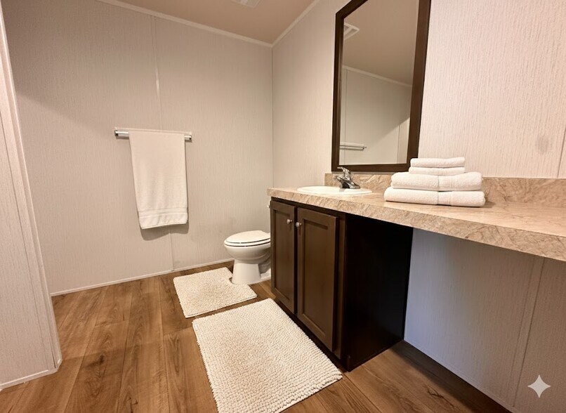 Building Photo - 11 Lapin St