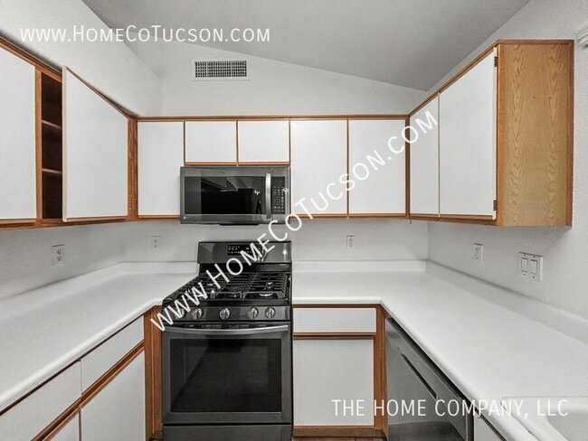 Building Photo - 7117 W Amarante Dr