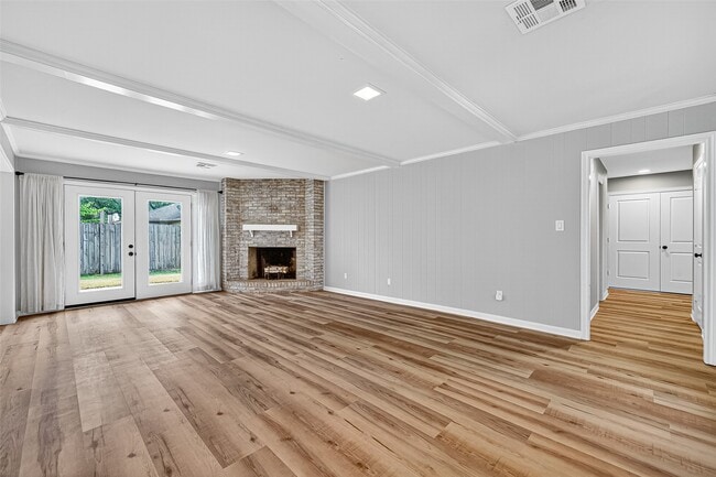 Building Photo - 2107 Briargreen Dr