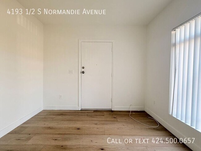 Building Photo - 4193 1/2 S Normandie Avenue-