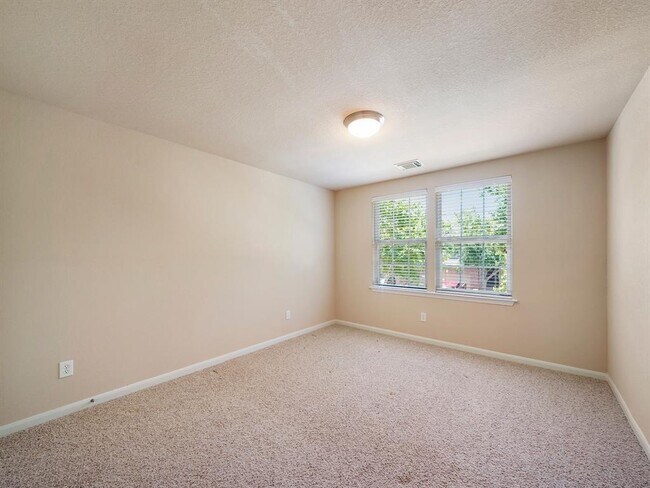 Building Photo - 1235 Glenwood Canyon Ln