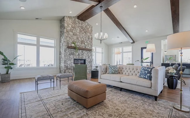 Building Photo - *$200 OFF FIRST MONTH RENT! | BEAUTIFUL 3 bed, 2 bath home in the desirable Summerfield Subdivision