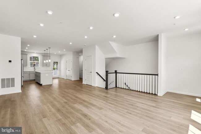 Building Photo - 8256 Longford Rd