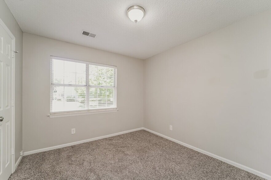 Building Photo - 10327 Conistan Pl