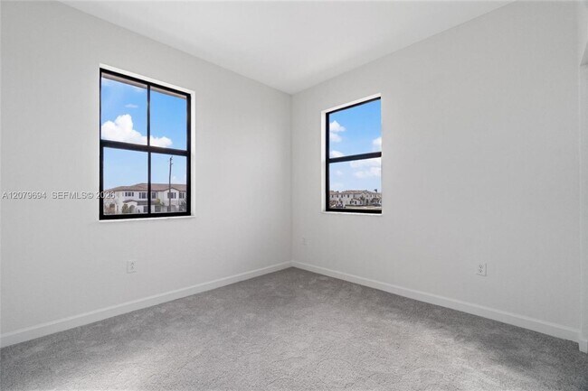 Building Photo - 12923 SW 231st Ter